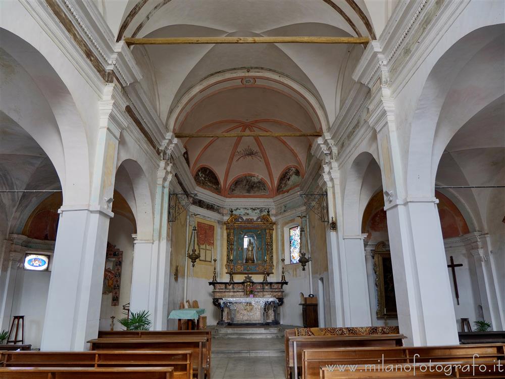 Sandigliano (Biella) - Interno della Chiesa di Santa Maria delle Grazie del Barazzone